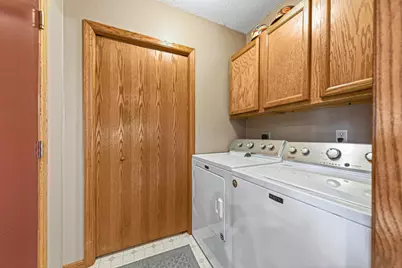 526 Beaver Street E, Belle Plaine, MN 56011 - Photo 11