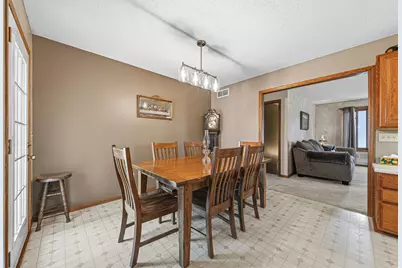 526 Beaver Street E, Belle Plaine, MN 56011 - Photo 5