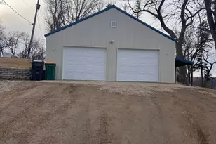 102 Grant Street S, Lake Benton, MN 56149 - Photo 3