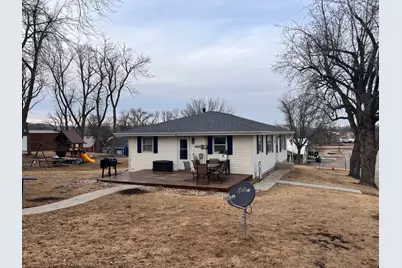 102 Grant Street S, Lake Benton, MN 56149 - Photo 1