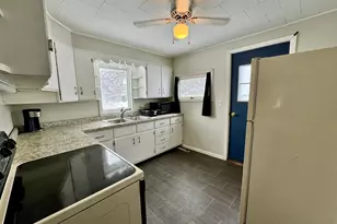 810 2nd St NE, Roseau, MN 56751 - Photo 5