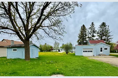 810 2nd Street NE, Roseau, MN 56751 - Photo 17