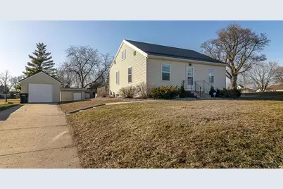 205 Park Street N, Fairfax, MN 55332 - Photo 1