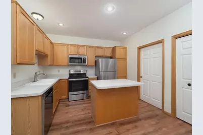 17613 38th Avenue N, Plymouth, MN 55446 - Photo 11
