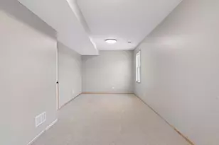 15376 Plumstone Dr, Eden Prairie, MN 55347 - Photo 47