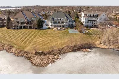 18355 Nicklaus Way, Eden Prairie, MN 55347 - Photo 3