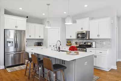 6484 Harkness Avenue S, Cottage Grove, MN 55016 - Photo 11