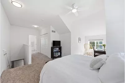 138 Willoughby Way W, Hopkins, MN 55305 - Photo 23