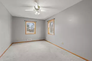 807 Rose Pl, Roseville, MN 55113 - Photo 33