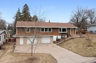 807 Rose Pl, Roseville, MN 55113 - Photo 53