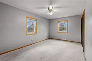 807 Rose Pl, Roseville, MN 55113 - Photo 35