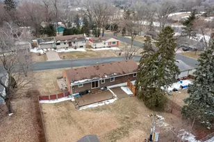 807 Rose Pl, Roseville, MN 55113 - Photo 51