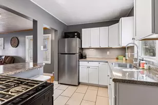 1108 6th St E, Saint Paul, MN 55106 - Photo 19