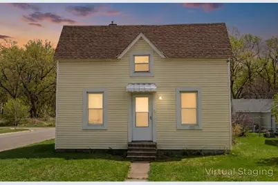 1641 Concord Street S, South Saint Paul, MN 55075 - Photo 3