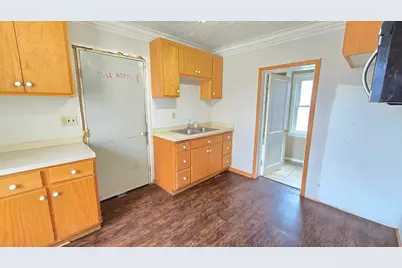 1641 Concord Street S, South Saint Paul, MN 55075 - Photo 5