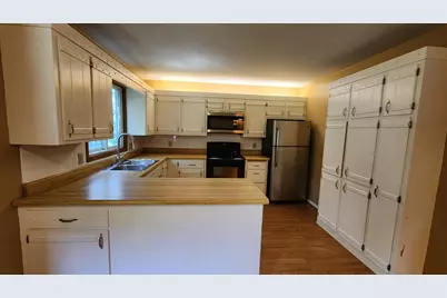 1404 City View Court NE, Rochester, MN 55906 - Photo 9