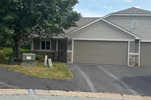 572 Williamsburg Pl, New Richmond, WI 54017 - Photo 1