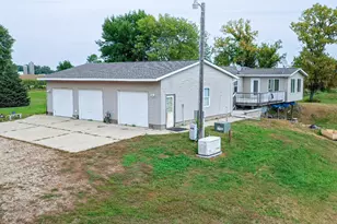 3030 60th St SW, Montevideo, MN 56265 - Photo 31