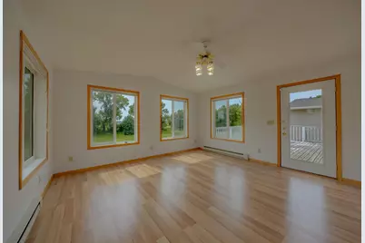 3030 60th Street SW, Montevideo, MN 56265 - Photo 5