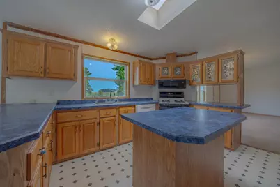 3030 60th Street SW, Montevideo, MN 56265 - Photo 11