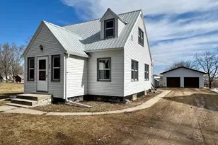 232 Drury Ave, Lowry, MN 56349 - Photo 3