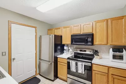 1805 Southcross Drive W #2706, Burnsville, MN 55306 - Photo 7