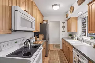 8420 Meadow Lake Road E, New Hope, MN 55428 - Photo 11