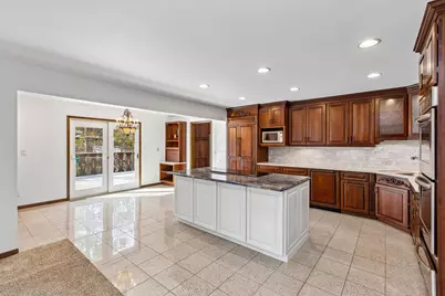 205 Hillcrest Court, Burnsville, MN 55337 - Photo 9