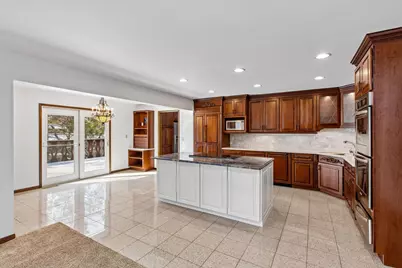 205 Hillcrest Court, Burnsville, MN 55337 - Photo 9