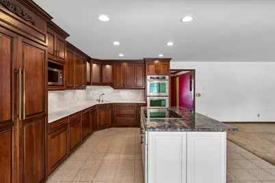 205 Hillcrest Court, Burnsville, MN 55337 - Photo 11