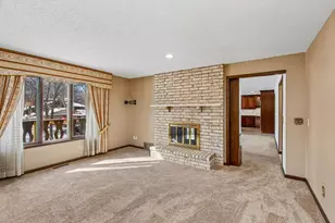 205 Hillcrest Ct, Burnsville, MN 55337 - Photo 21