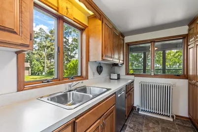 1000 Gale Island, Shorewood, MN 55331 - Photo 23