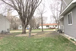 215 7th St, Dawson, MN 56232 - Photo 3