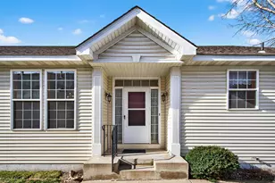 442 Meadowood Ln, Burnsville, MN 55337 - Photo 3