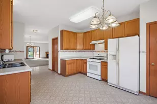 442 Meadowood Ln, Burnsville, MN 55337 - Photo 11