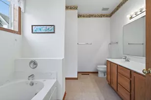 442 Meadowood Ln, Burnsville, MN 55337 - Photo 15