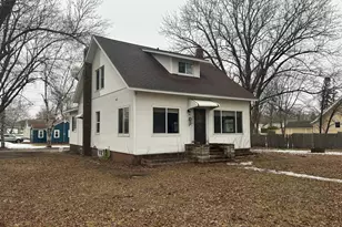 320 S Mccornell Ave, Parkers Prairie, MN 56361 - Photo 3