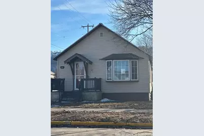 227 E 10th Street, Winona, MN 55987 - Photo 1