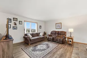 210 Carroll Ct, Paynesville, MN 56362 - Photo 9