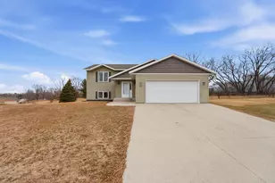 210 Carroll Ct, Paynesville, MN 56362 - Photo 1