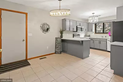 7578 13th Street N, Oakdale, MN 55128 - Photo 7