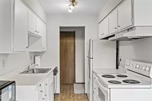 814 9th Ave S, Hopkins, MN 55343 - Photo 9