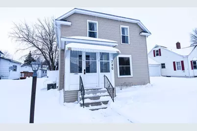 720 Arnold Avenue N, Thief River Falls, MN 56701 - Photo 1