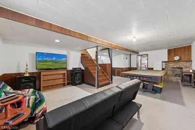 8238 Oakland Avenue S, Bloomington, MN 55420 - Photo 17