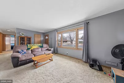 8238 Oakland Avenue S, Bloomington, MN 55420 - Photo 3