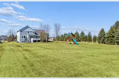 300 Lindsay Road, Hudson, WI 54016 - Photo 5