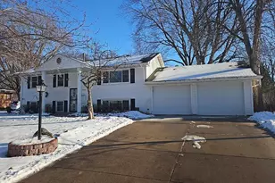 6017 Bethia Ln, Minneapolis, MN 55429 - Photo 5