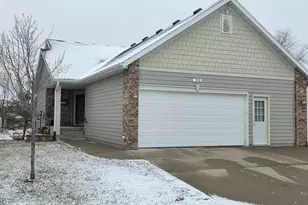 370 Pike Ct, Winsted, MN 55395 - Photo 3