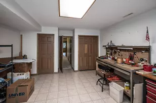 7709 Pondwood Dr, Edina, MN 55439 - Photo 23