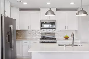 8067 Abercrombie Ln, Woodbury, MN 55129 - Photo 13